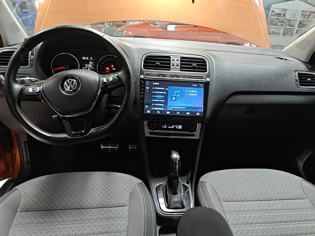 2014 Polo 1.6L Cross Polo Automatic — миниатюра 10