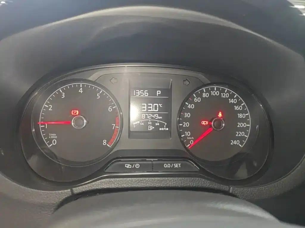 2018 Polo 1.5L Automatic Comfort Edition — миниатюра 12