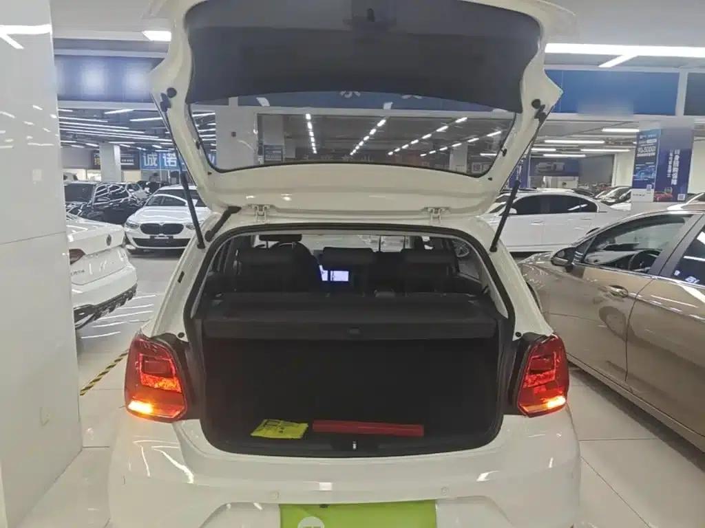 2018 Polo 1.5L Automatic Comfort Edition — миниатюра 19