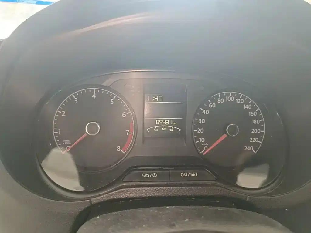 2016 Polo 1.4L Automatic Fashion Edition — миниатюра 12