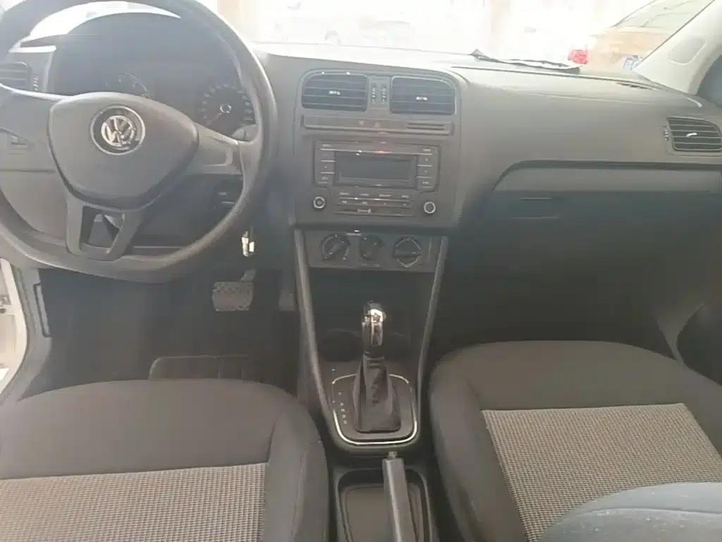 2016 Polo 1.4L Automatic Fashion Edition — миниатюра 14