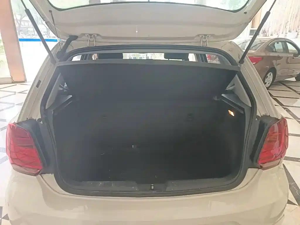 2016 Polo 1.4L Automatic Fashion Edition — миниатюра 19