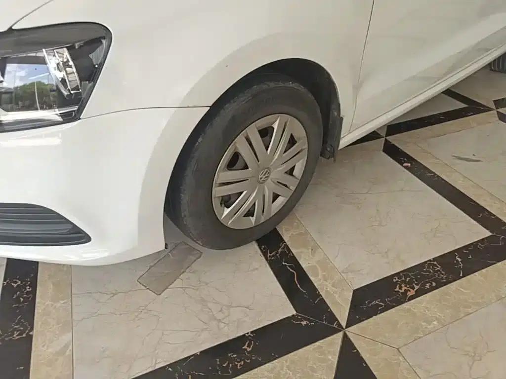 2016 Polo 1.4L Automatic Fashion Edition — миниатюра 23