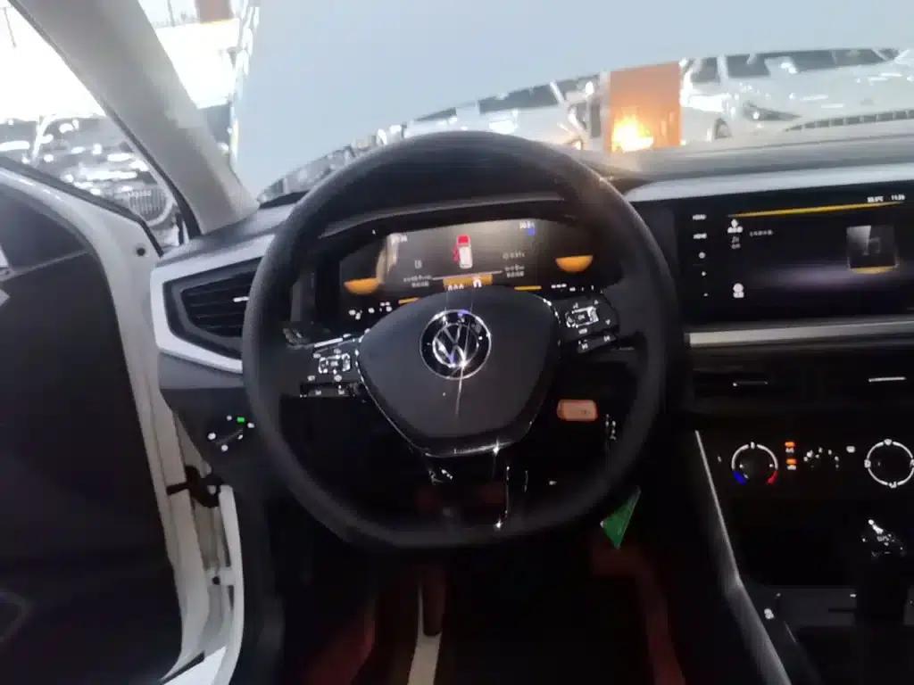 2023 Polo Facelift Plus 1.5L Automatic Panoramic Enjoyment Edition — миниатюра 11