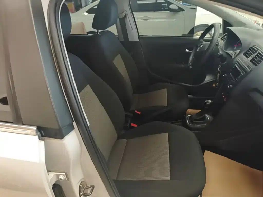 2016 Polo 1.4L Automatic Fashion Edition — миниатюра 25