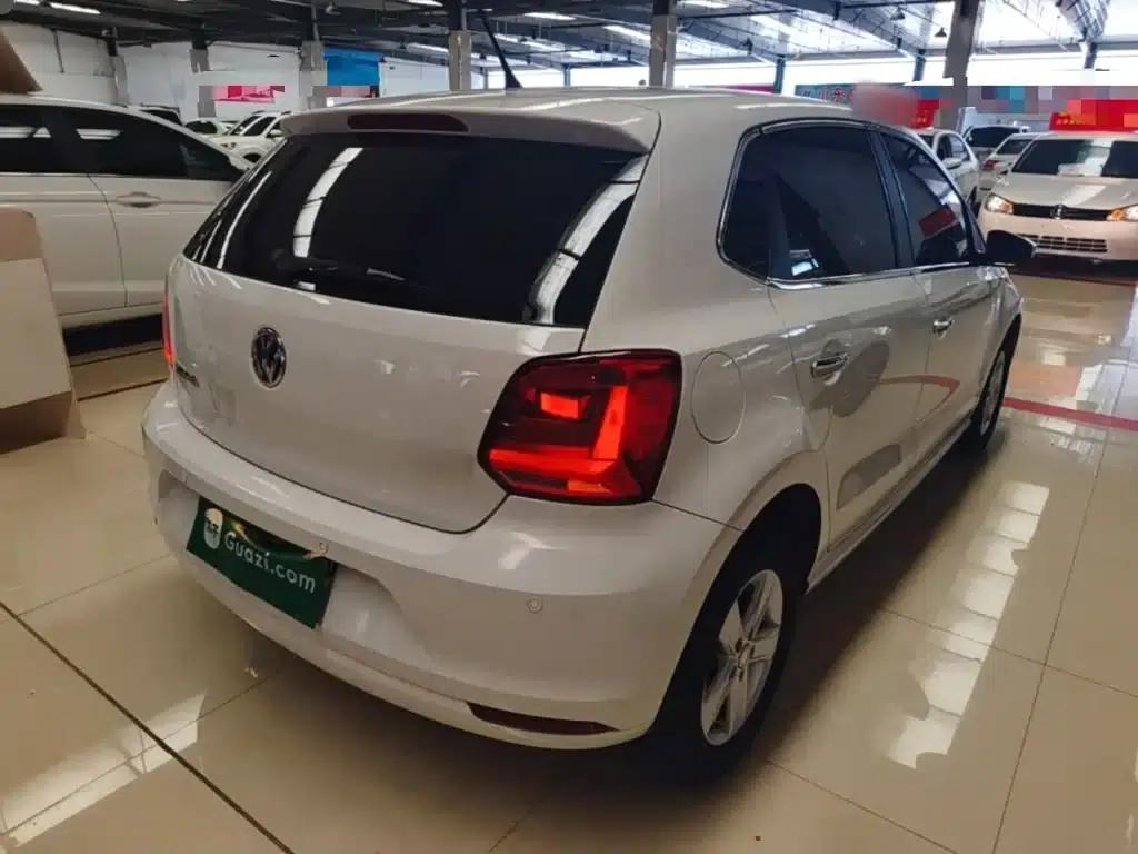 2016 Polo 1.4L Automatic Fashion Edition — миниатюра 7