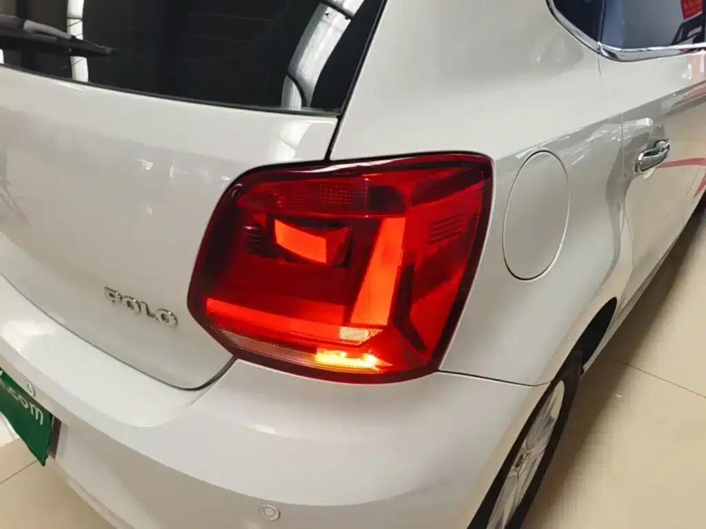 2016 Polo 1.4L Automatic Fashion Edition — миниатюра 8