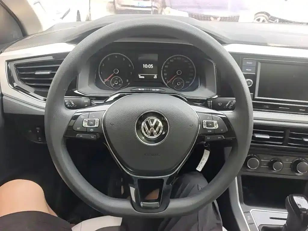 2019 Polo Plus 1.5L Automatic Colorful Technology Edition — миниатюра 11