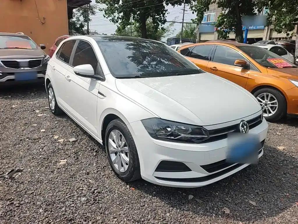 2019 Polo Plus 1.5L Automatic Colorful Technology Edition — миниатюра 4