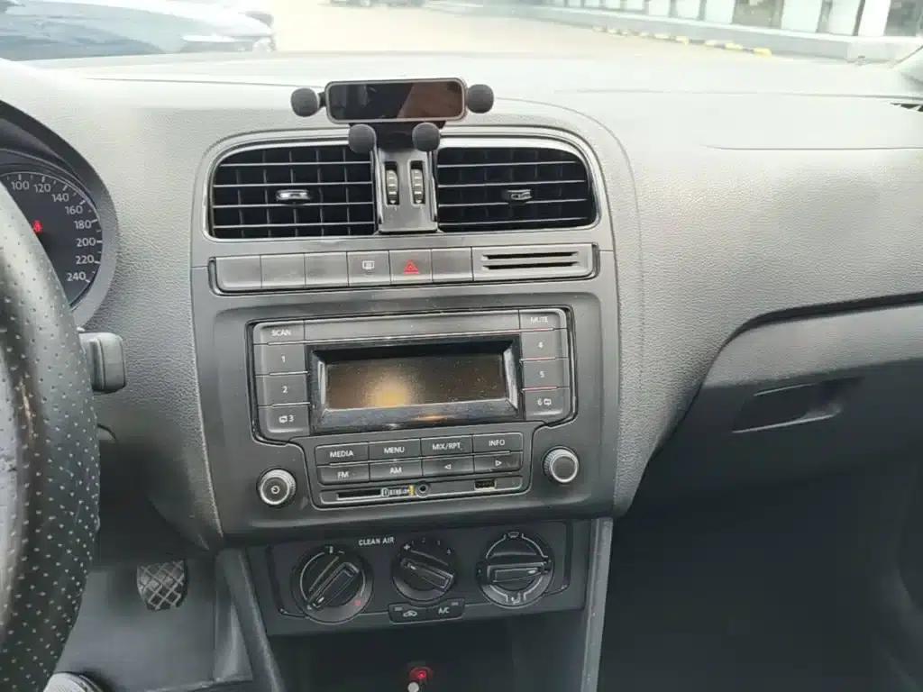 2016 Polo 1.4L Manual Fashion Edition — миниатюра 13