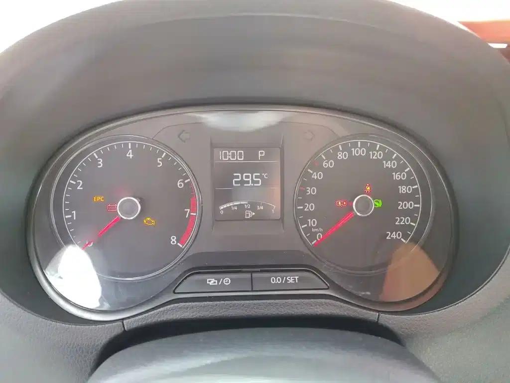 2018 Polo 1.5L Automatic Comfort Edition — миниатюра 3