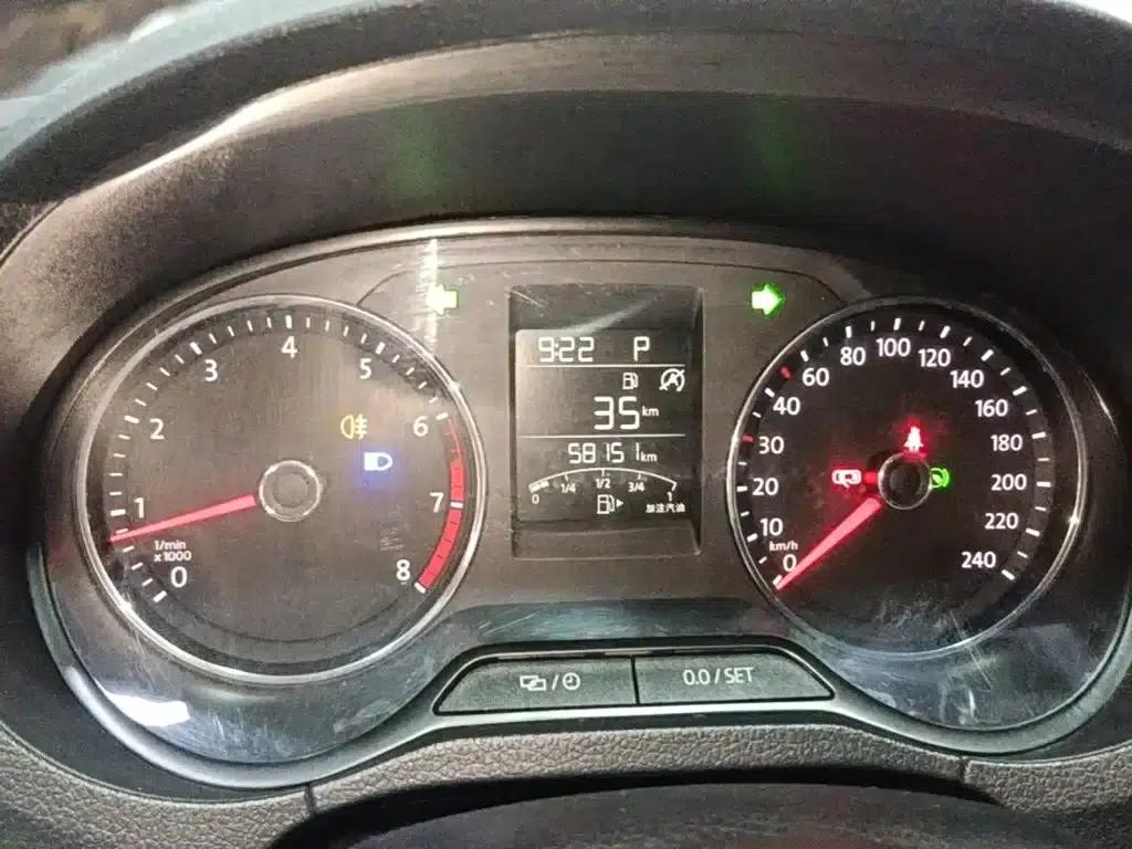 2018 Polo 1.5L Automatic Comfort Edition — миниатюра 12