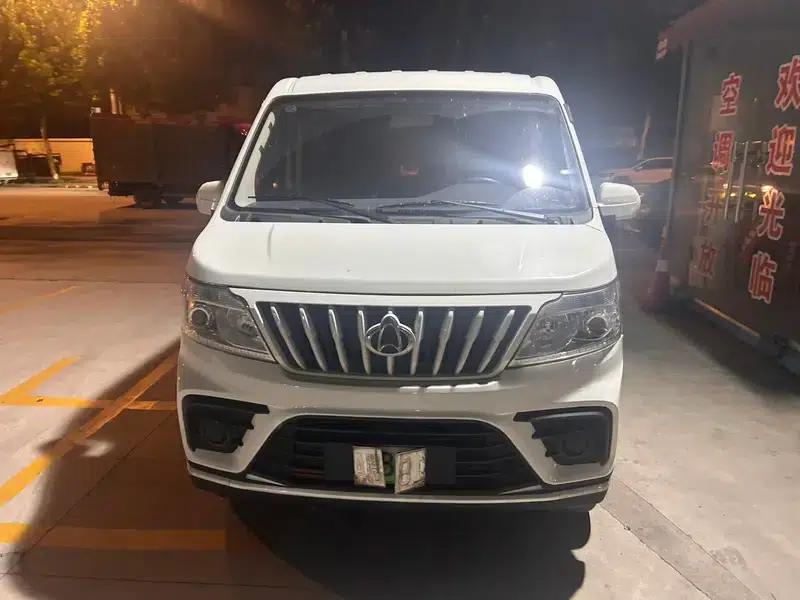 Ruixing EM80 2024 Comfort Model, Hatchback Door, 6 Seats, 270km Range, 41.86kWh — миниатюра 2