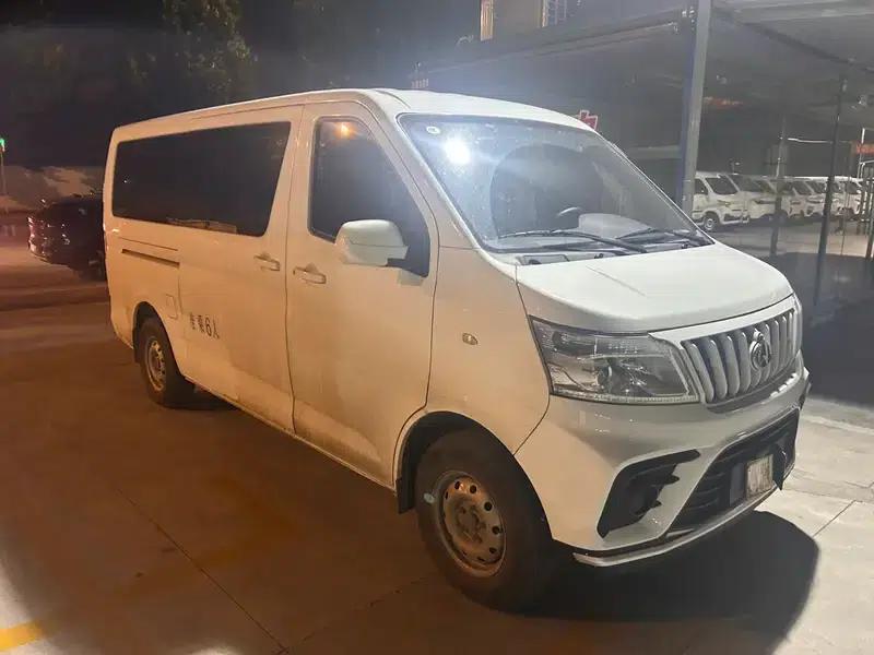 Ruixing EM80 2024 Comfort Model, Hatchback Door, 6 Seats, 270km Range, 41.86kWh — миниатюра 3