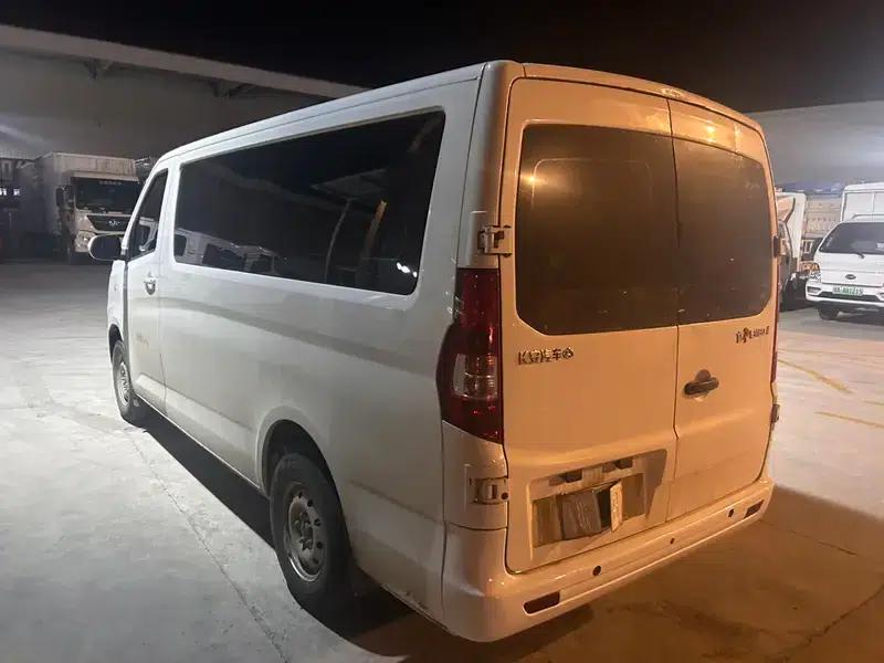 Ruixing EM80 2024 Comfort Model, Hatchback Door, 6 Seats, 270km Range, 41.86kWh — миниатюра 4