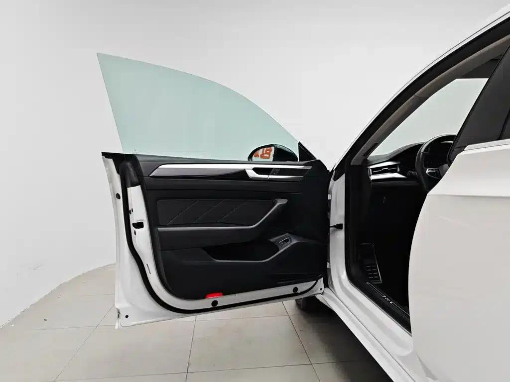 FAW-Volkswagen CC 2021 380TSI Striking Edition — миниатюра 8