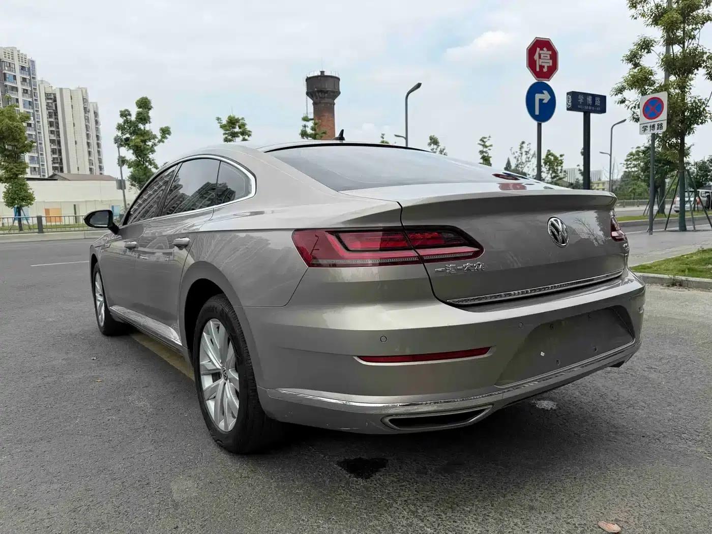 FAW-Volkswagen CC 2019 330TSI Huayan Edition (National V Emission Standard) — миниатюра 11