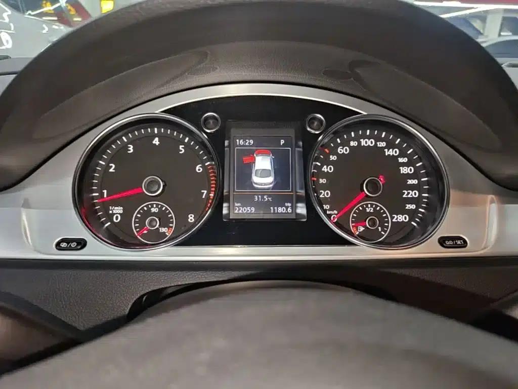 FAW-Volkswagen CC 2016 1.8TSI Luxury Edition — миниатюра 12