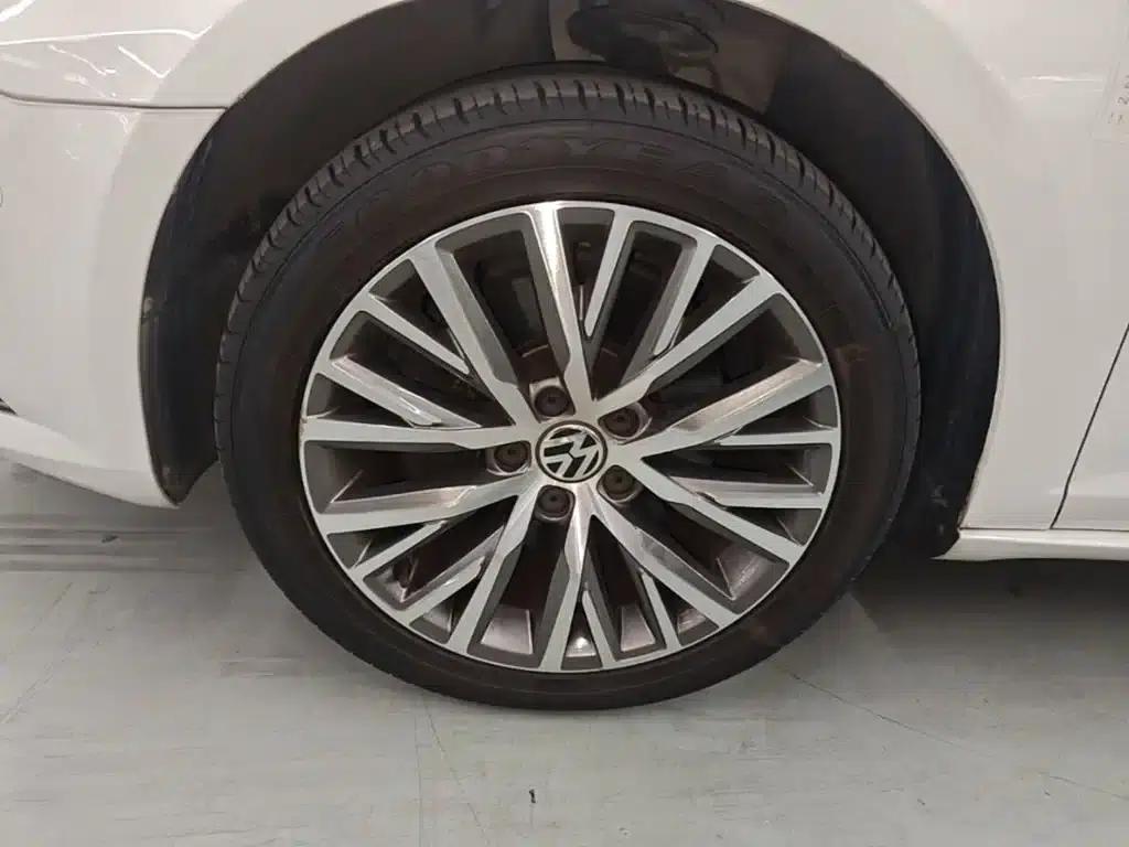 FAW-Volkswagen CC 2016 1.8TSI Luxury Edition — миниатюра 23