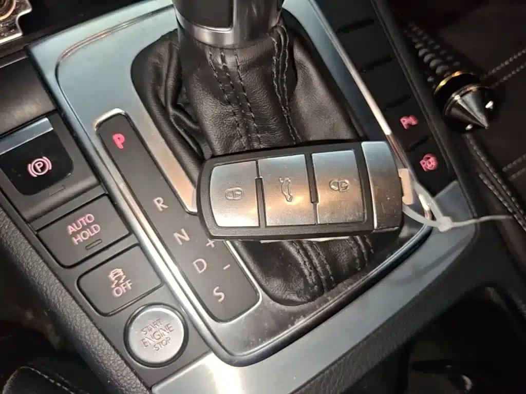 FAW-Volkswagen CC 2016 1.8TSI Luxury Edition — миниатюра 9