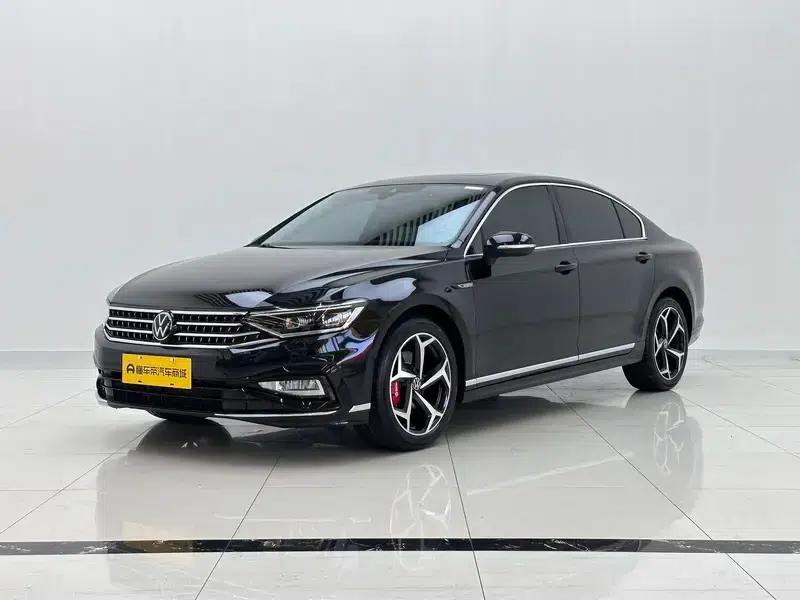 Volkswagen Magotan 2023 2 Millionth Unit Commemorative Edition 330TSI DSG Luxury — миниатюра 1