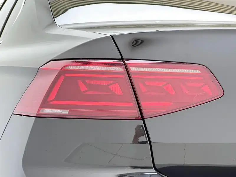 Volkswagen Magotan 2023 2 Millionth Unit Commemorative Edition 330TSI DSG Luxury — миниатюра 13
