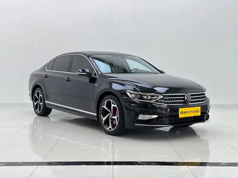 Volkswagen Magotan 2023 2 Millionth Unit Commemorative Edition 330TSI DSG Luxury — миниатюра 3