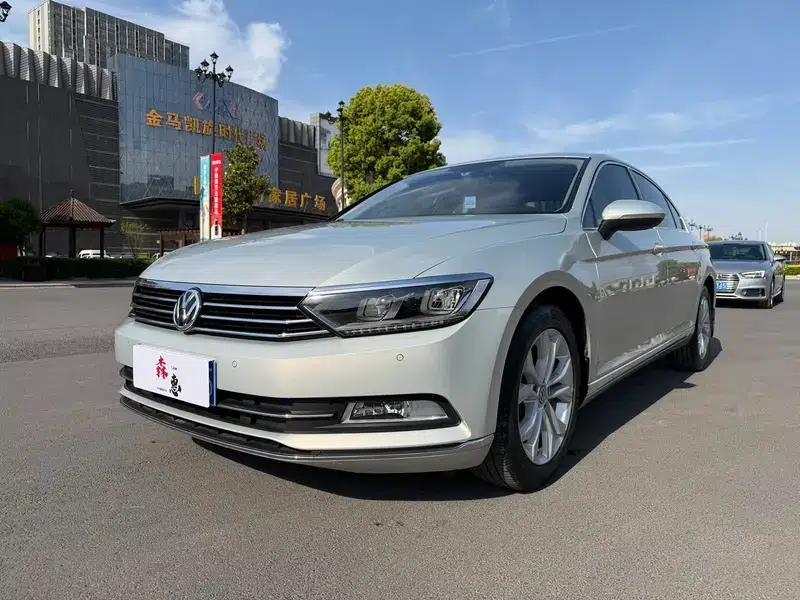 2018 Volkswagen Magotan 330TSI DSG Luxury — миниатюра 1