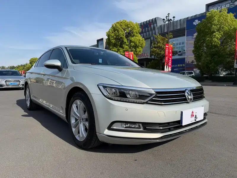 2018 Volkswagen Magotan 330TSI DSG Luxury — миниатюра 3