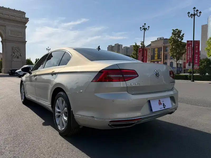 2018 Volkswagen Magotan 330TSI DSG Luxury — миниатюра 4