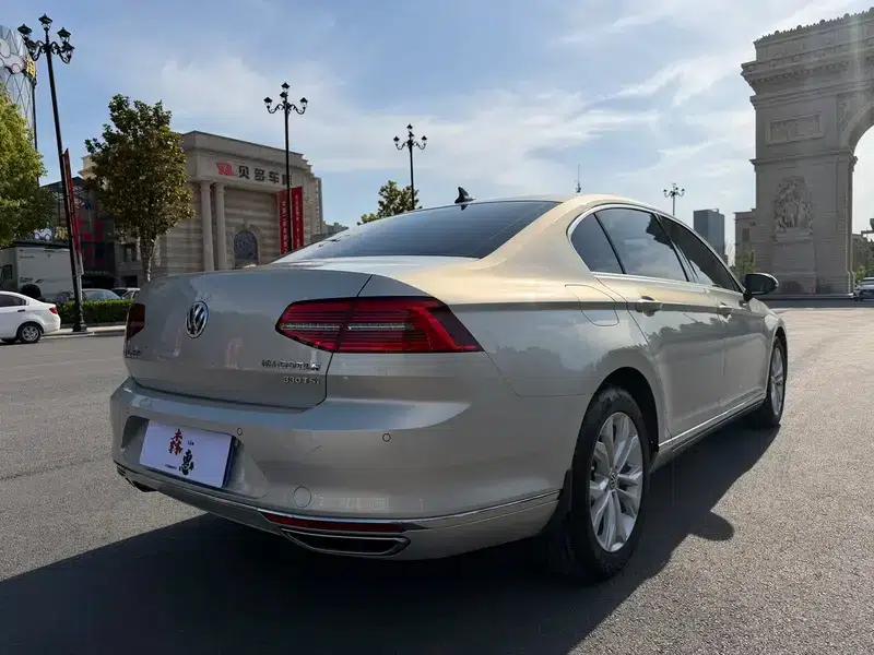 2018 Volkswagen Magotan 330TSI DSG Luxury — миниатюра 6