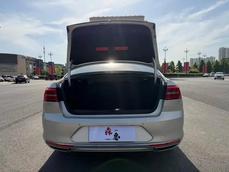 2018 Volkswagen Magotan 330TSI DSG Luxury — миниатюра 8