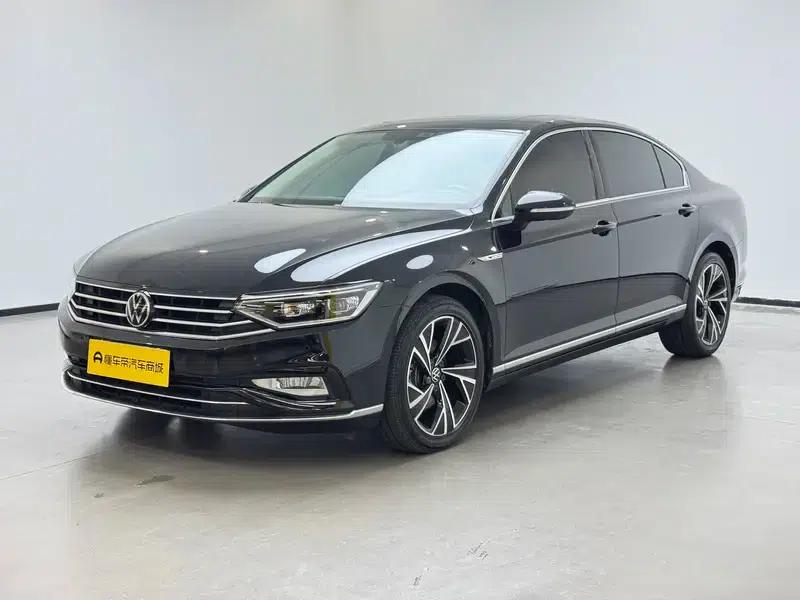 2020 Volkswagen Passat 330TSI DSG Luxury — миниатюра 1