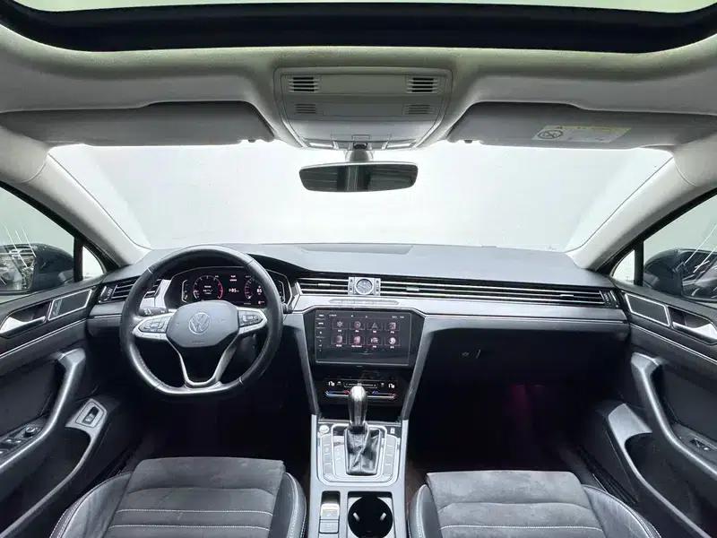 2020 Volkswagen Passat 330TSI DSG Luxury — миниатюра 14
