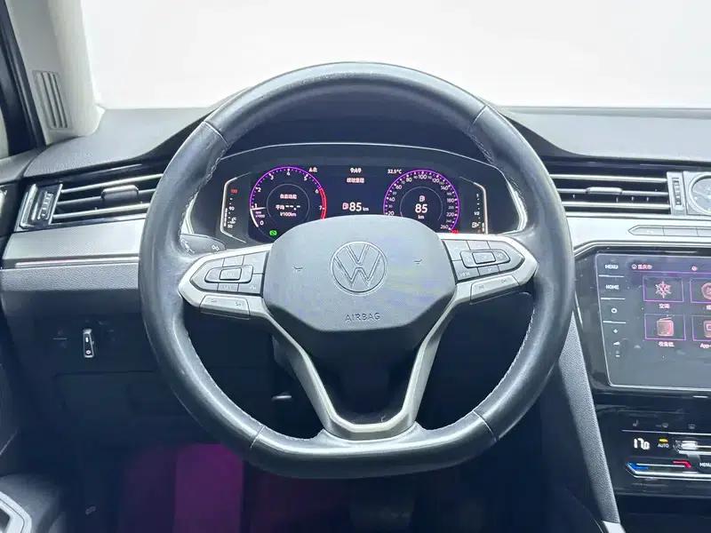 2020 Volkswagen Passat 330TSI DSG Luxury — миниатюра 16