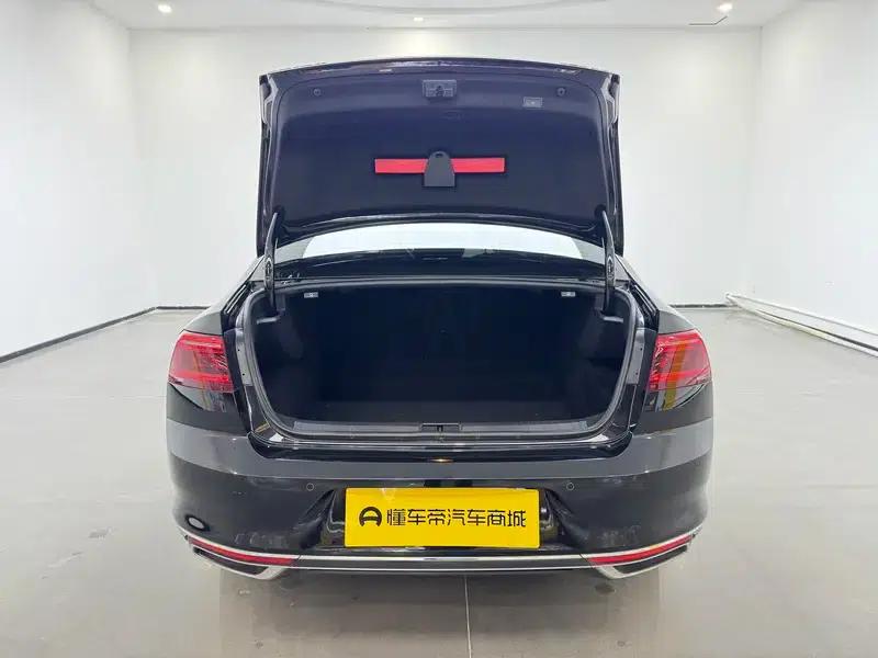 2020 Volkswagen Passat 330TSI DSG Luxury — миниатюра 20