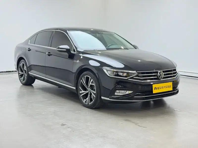 2020 Volkswagen Passat 330TSI DSG Luxury — миниатюра 3