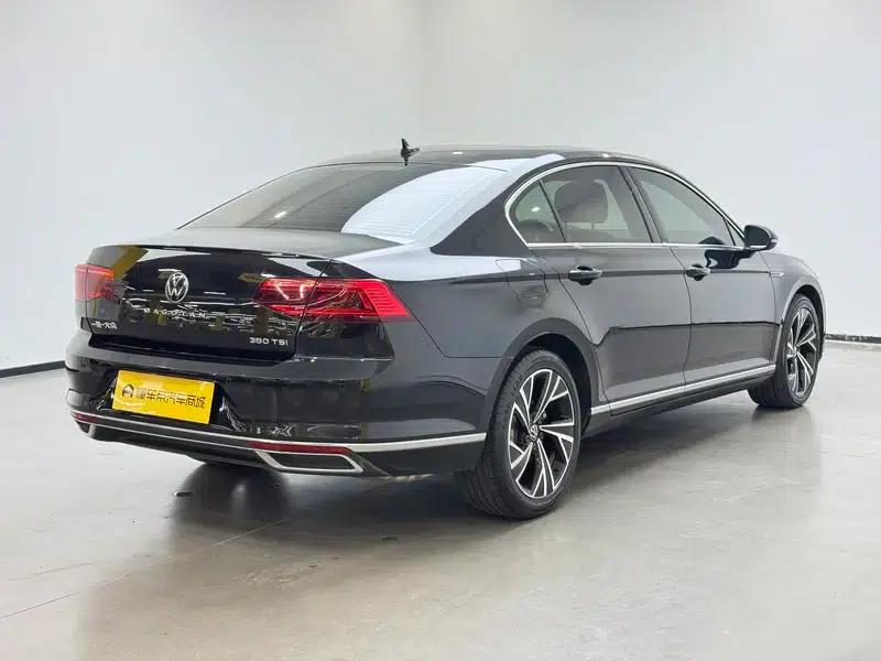 2020 Volkswagen Passat 330TSI DSG Luxury — миниатюра 7
