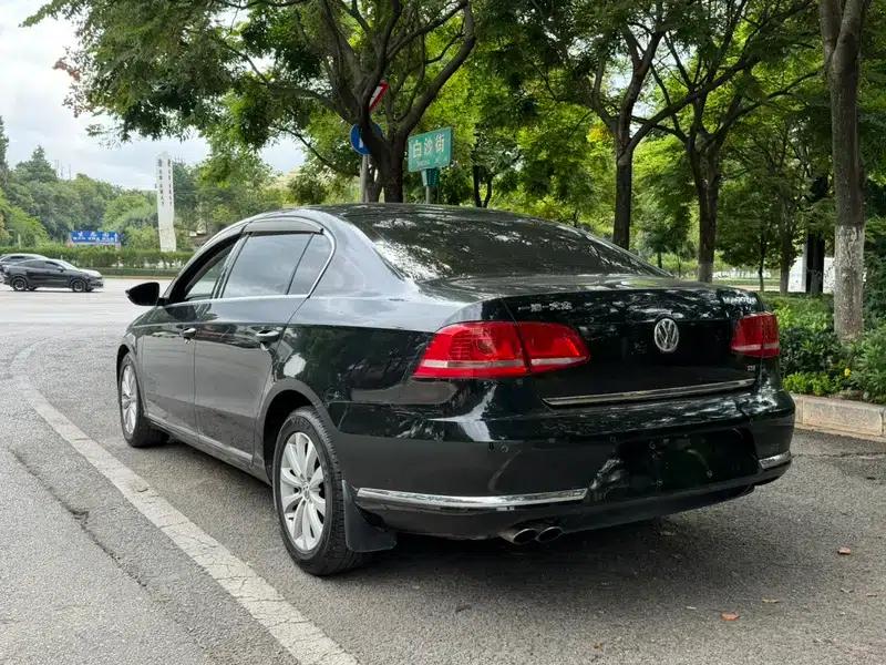 2015 Volkswagen Passat 1.8TSI Leading Edition — миниатюра 4