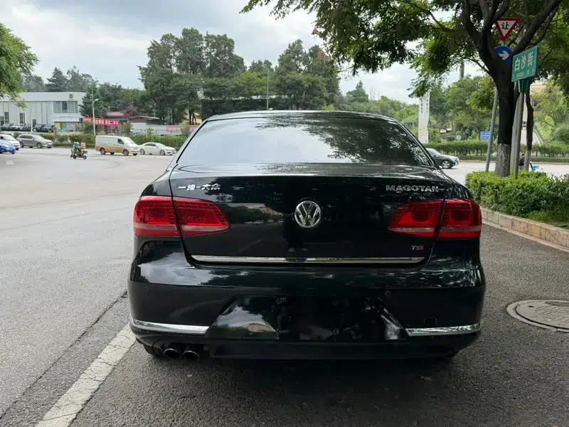 2015 Volkswagen Passat 1.8TSI Leading Edition — миниатюра 5