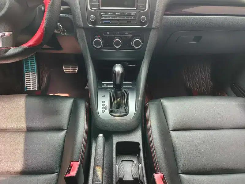 2012 Golf 1.4TSI Automatic Comfort — миниатюра 17