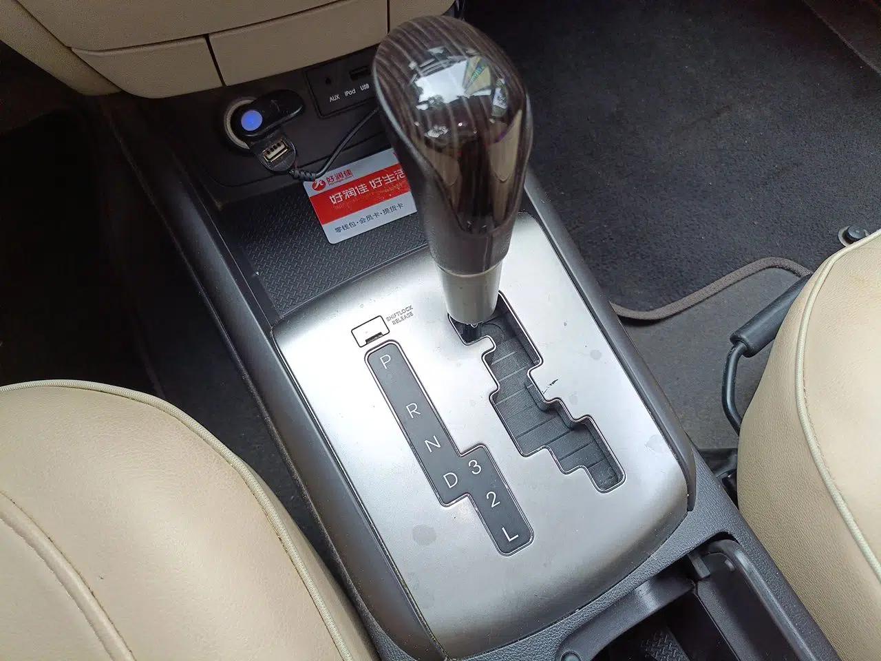 Hyundai Celesta 2011 1.6L Automatic Comfort Edition — миниатюра 14