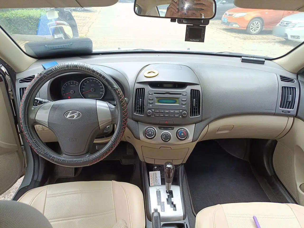 Hyundai Celesta 2011 1.6L Automatic Comfort Edition — миниатюра 9