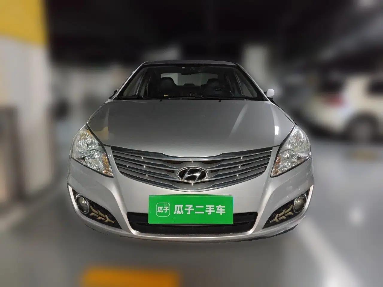 Hyundai Celesta 2011 1.6L Manual Luxury Model — миниатюра 2