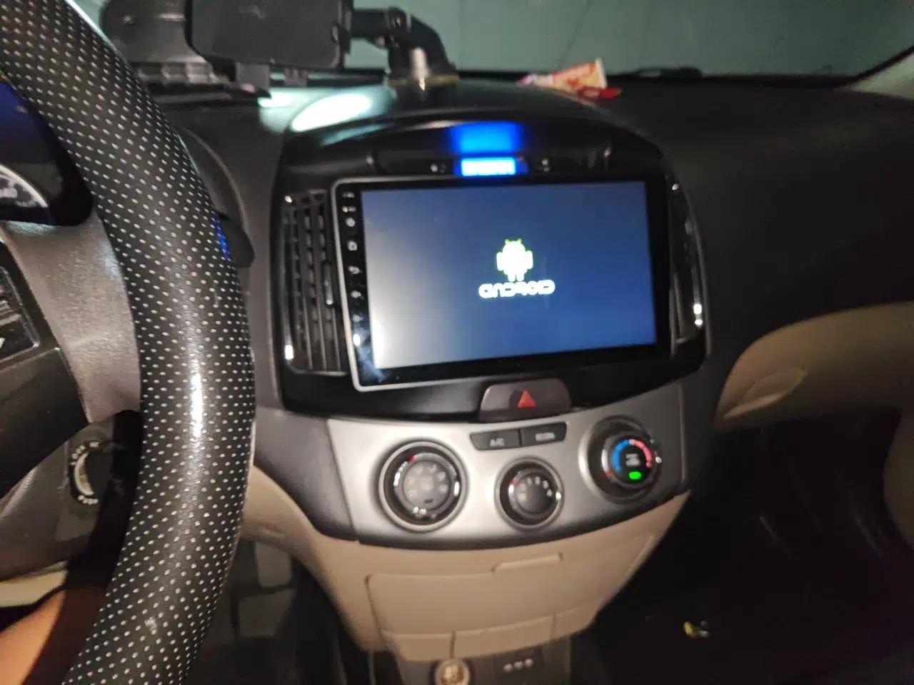 Hyundai Celesta 2011 1.6L Manual Luxury Model — миниатюра 13