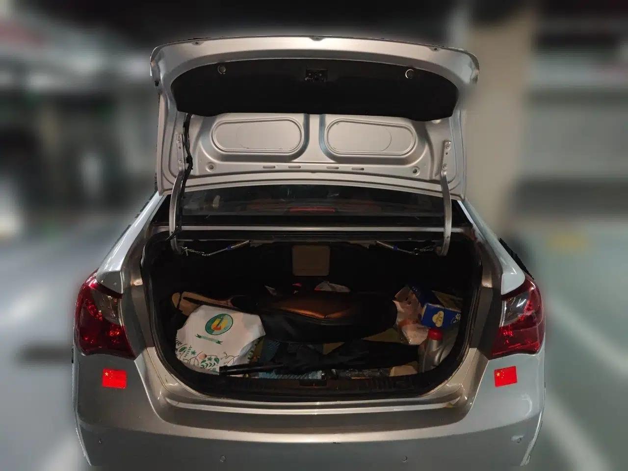 Hyundai Celesta 2011 1.6L Manual Luxury Model — миниатюра 19