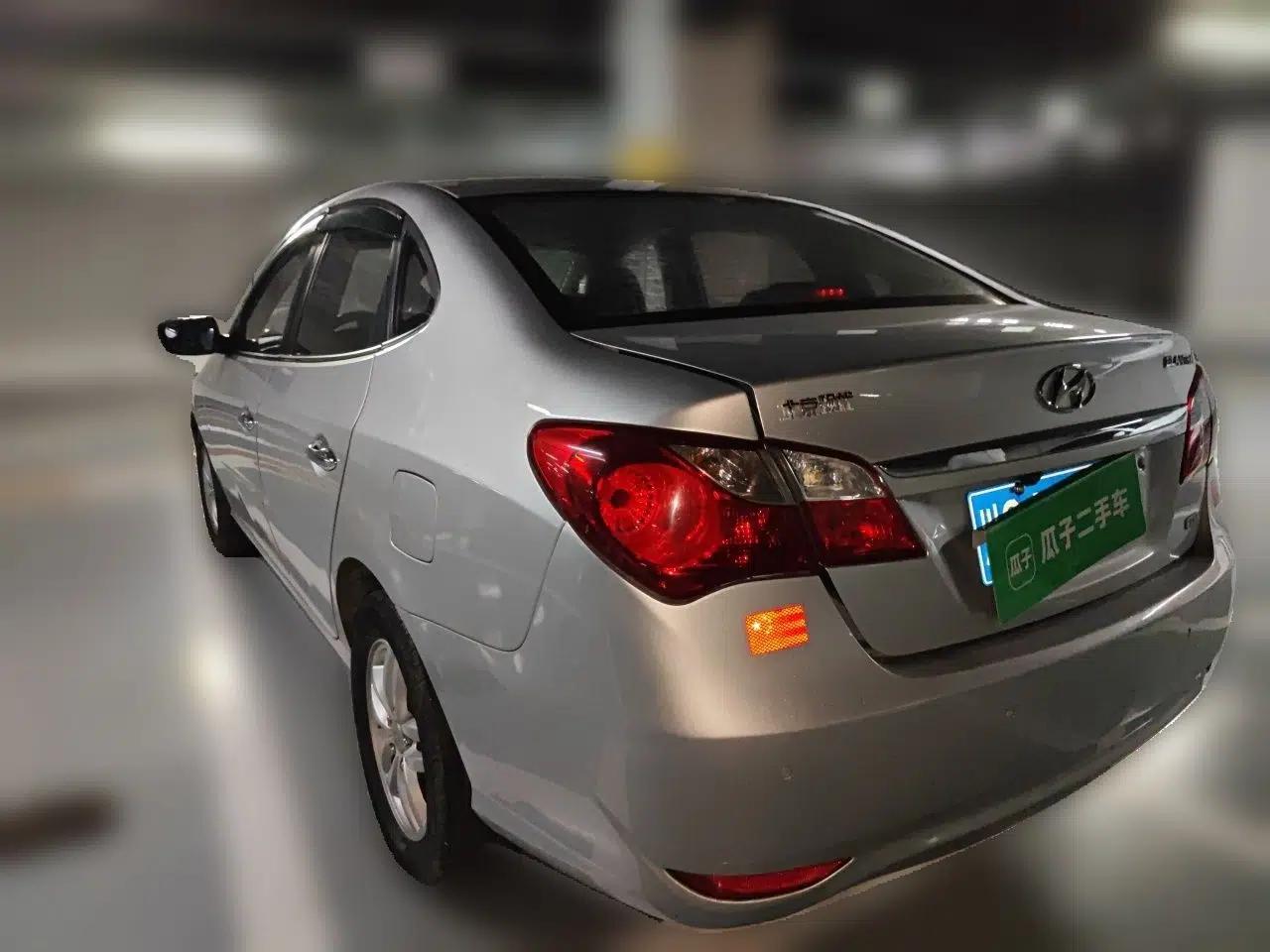 Hyundai Celesta 2011 1.6L Manual Luxury Model — миниатюра 4