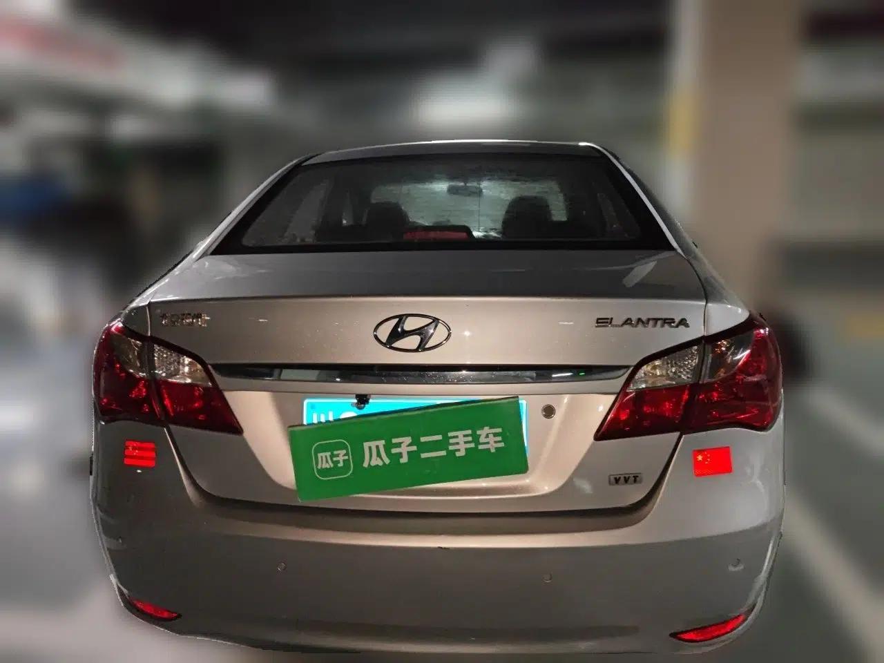 Hyundai Celesta 2011 1.6L Manual Luxury Model — миниатюра 5