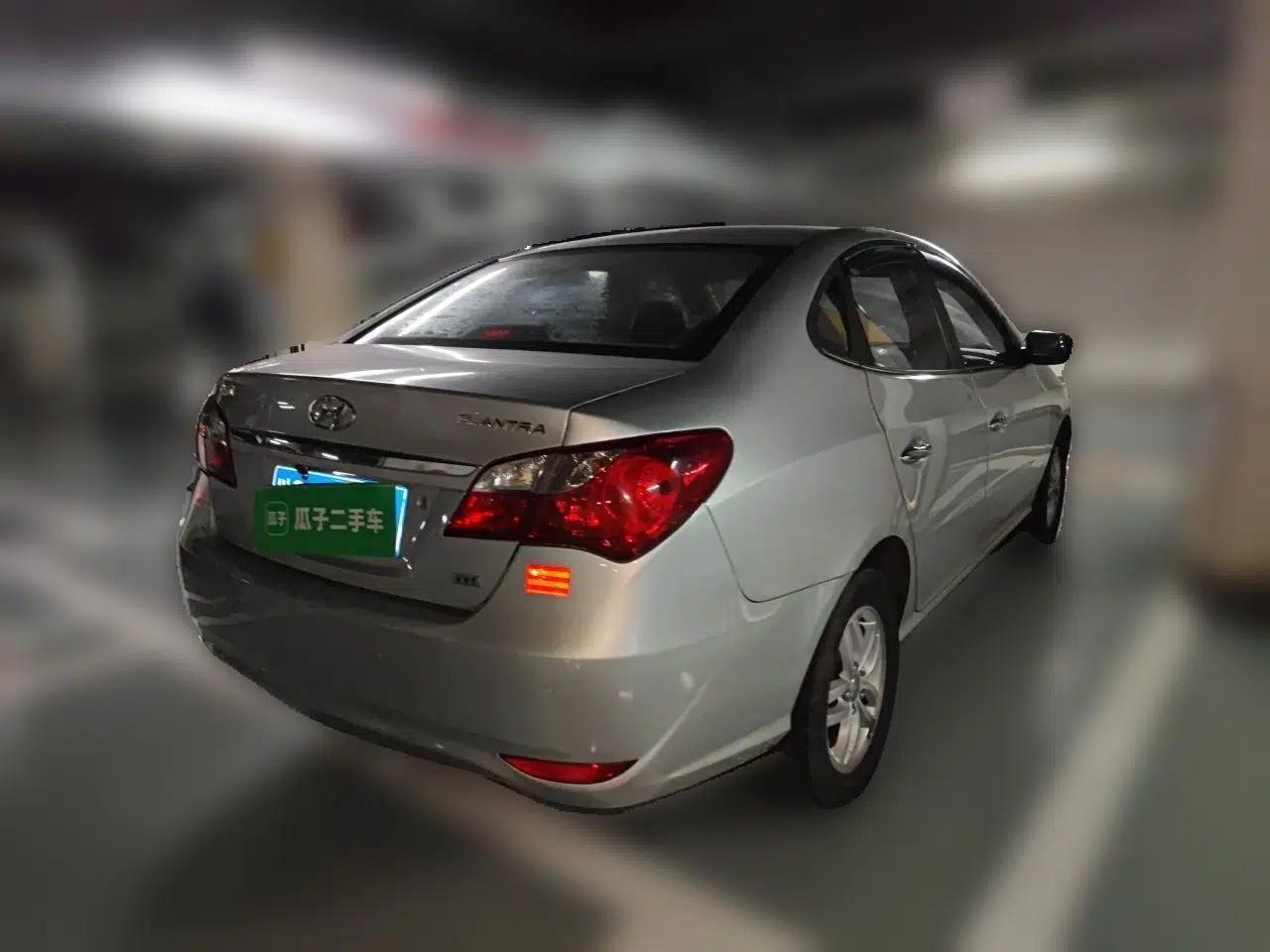 Hyundai Celesta 2011 1.6L Manual Luxury Model — миниатюра 6