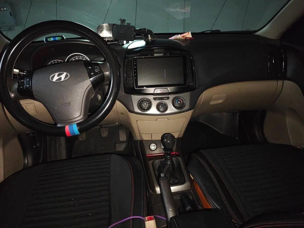 Hyundai Celesta 2011 1.6L Manual Luxury Model — миниатюра 9